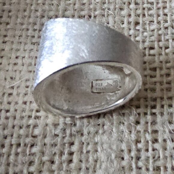 Retired Silpada Brush Stroke Finish Ring - size 8 - Picture 2 of 7